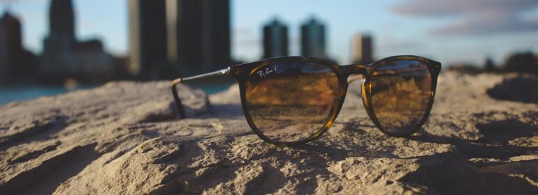 Keuze levenslang verzekering Zo herken je een fake Ray-Ban zonnebril - Pearle Opticiens Blog